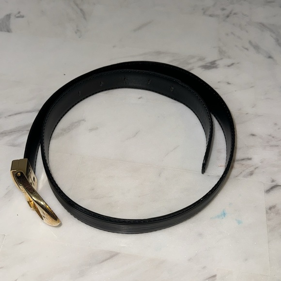 Authentic Louis Vuitton Epi Ceinture Leather 110/44 belt - Picture 5 of 14
